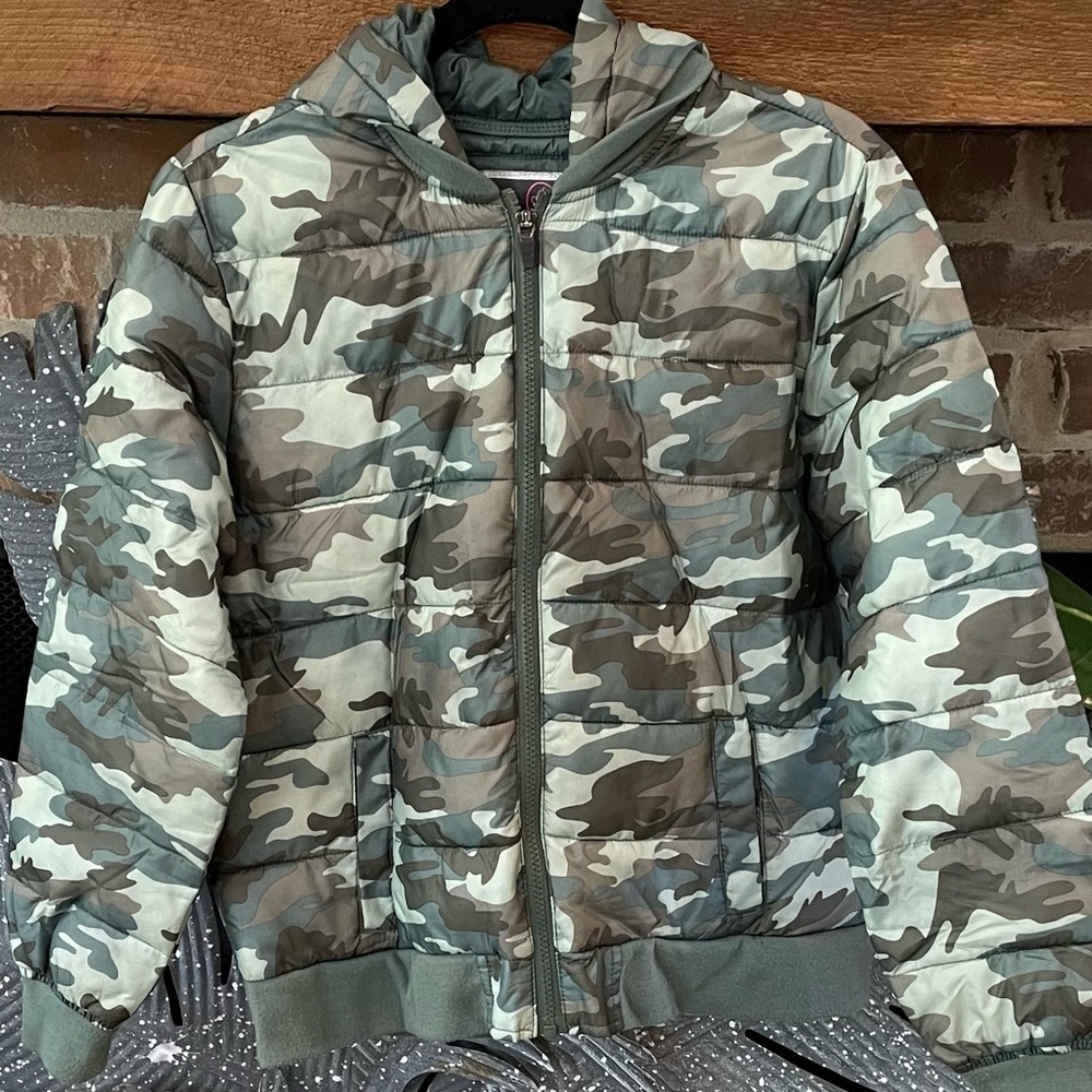 Girls justice sz 18/20 packable puffer green camo jacket coat
